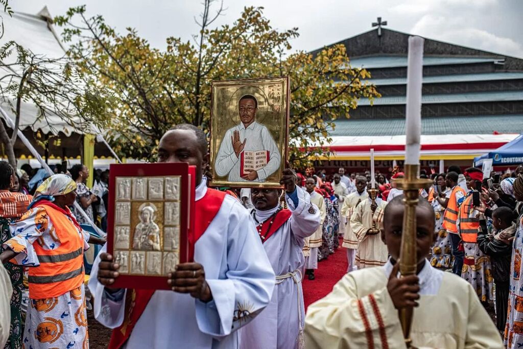 A Goma, migliaia di persone per la liturgia in memoria del beato Floribert, che ora riposa in una cappellina dedicata a lui nel Santuario del Santissimo Sacramento